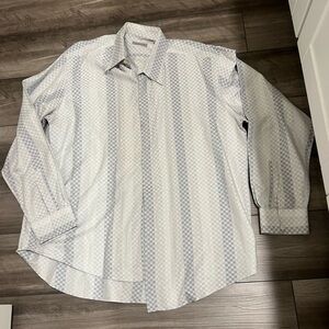 Elegant Men's Checkered Dress Shirt